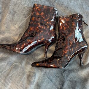 Stuart Weitzman Patent Pointy Animal Print Heels 8.5